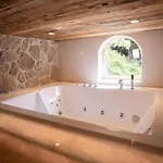 Modernes Mit Sauna, Whirlpool Und Bergblick *