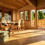 Modernes Mit Sauna, Whirlpool Und Bergblick *
