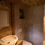 Modernes Mit Sauna, Whirlpool Und Bergblick Alpehytte