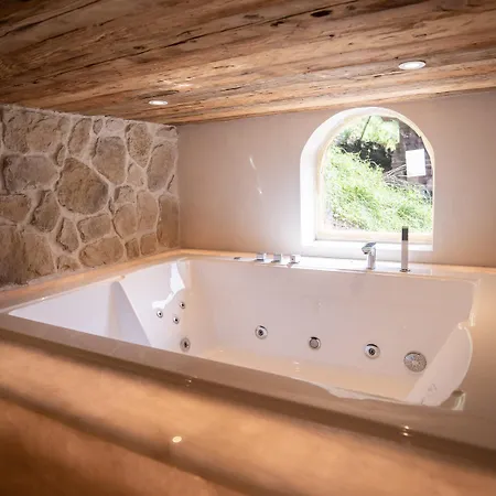 Modernes Mit Sauna, Whirlpool Und Bergblick *