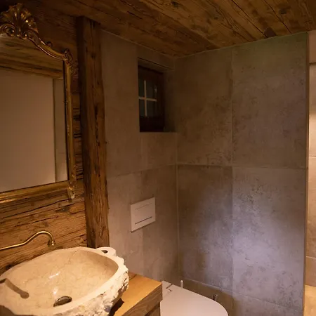 Modernes Mit Sauna, Whirlpool Und Bergblick Chalet