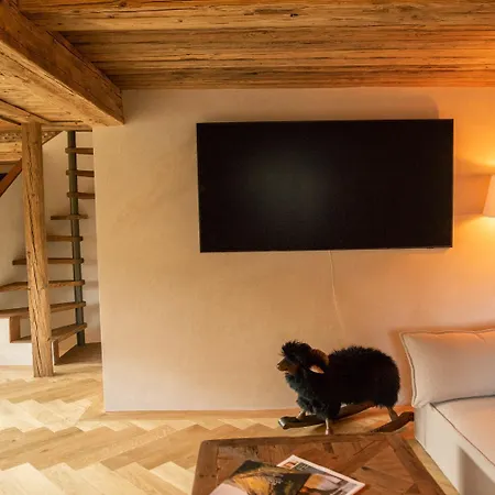 Traditionelles Familienchalet Mit Sauna, Whirlpool Und Bergblick