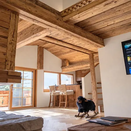 Chalet Traditionelles Familienchalet Mit Sauna, Whirlpool Und Bergblick *