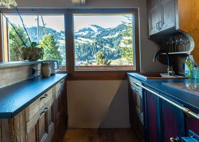Modernes Mit Sauna, Whirlpool Und Bergblick בקתה