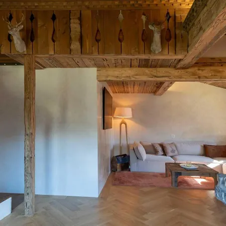 Modernes Mit Sauna, Whirlpool Und Bergblick Σαλέ *