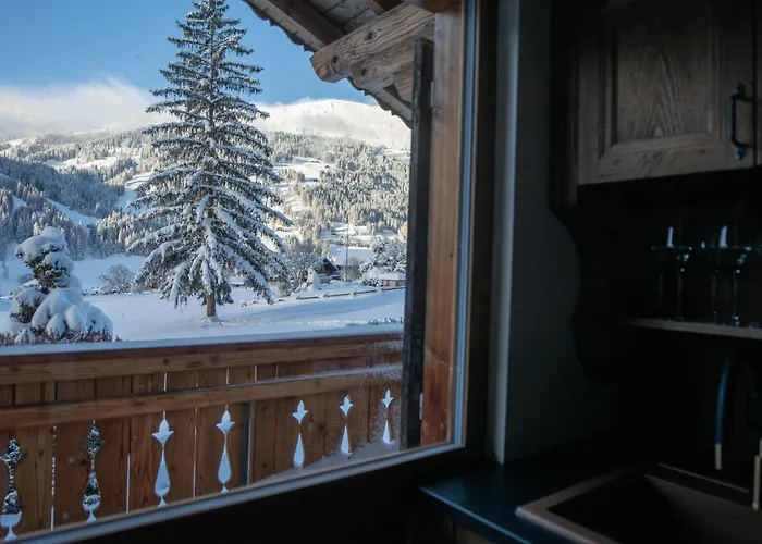 Modernes Mit Sauna, Whirlpool Und Bergblick Chalet